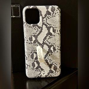 IPhone 11 Pro Max loopy case